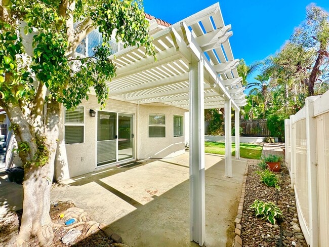 Building Photo - Beautiful & Updated Two-Story on a Quiet Cul-De-Sac, Private Fenced Yard Space, & Just Minutes to...