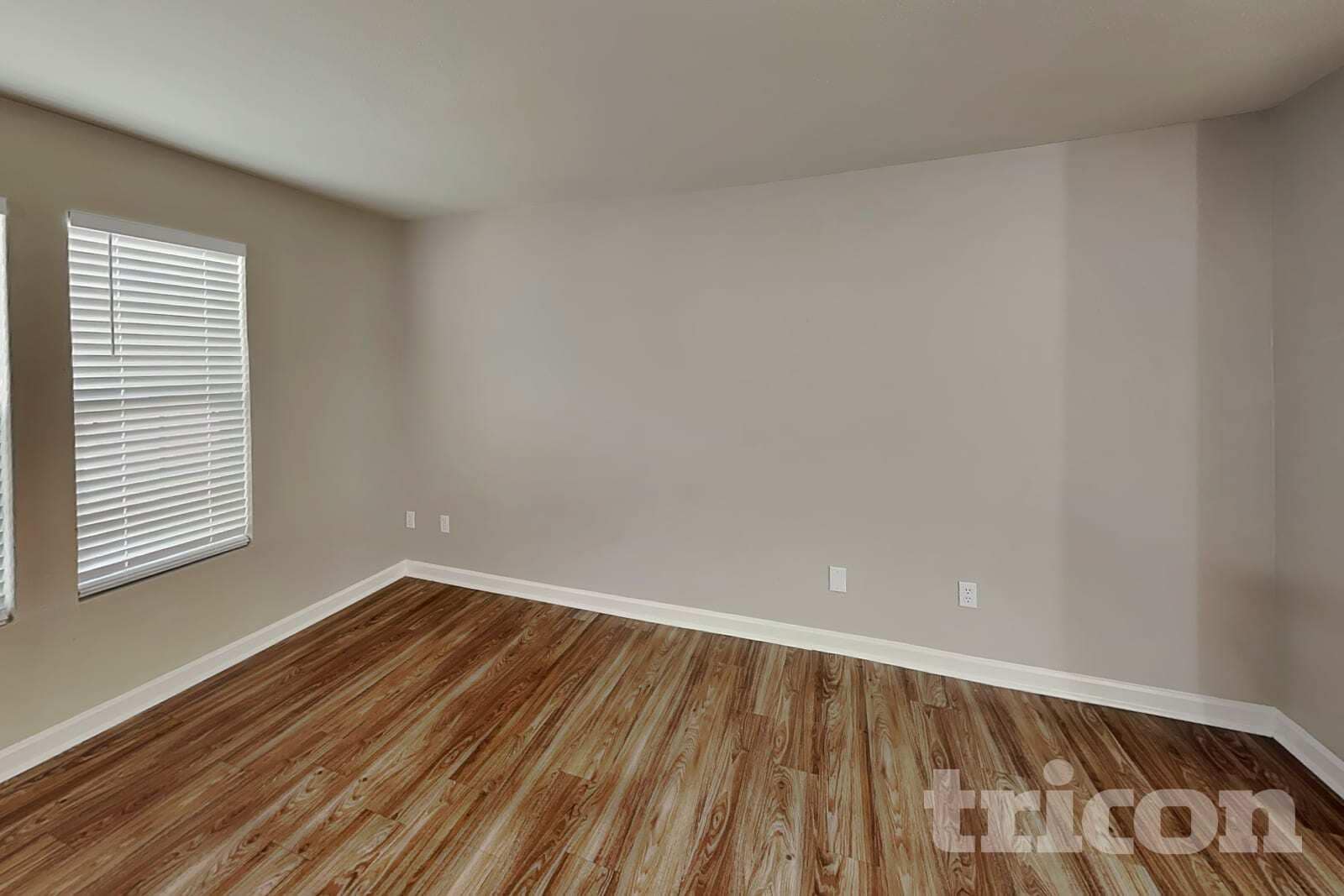 Building Photo - 758 Sinclair Dr
