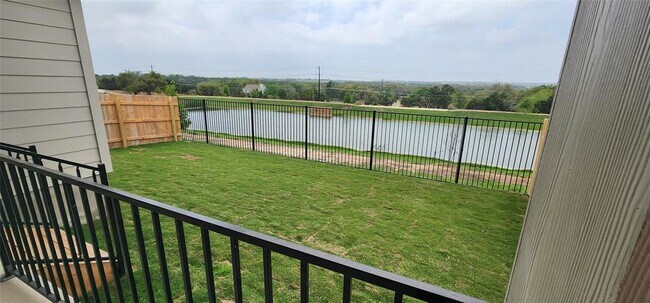 Building Photo - 2221 Delano Dr