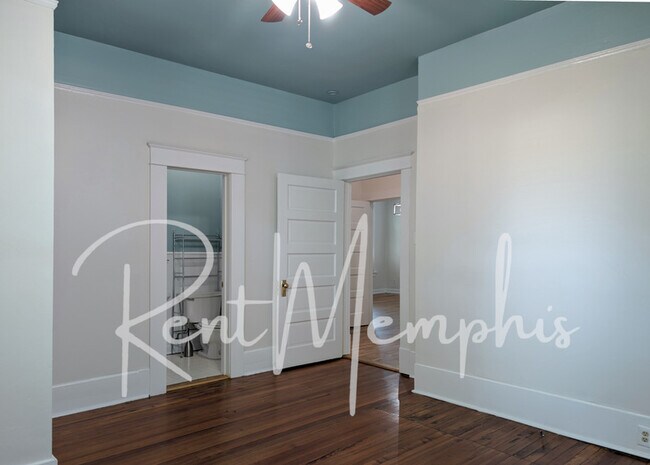 Building Photo - 2096 Nelson Ave