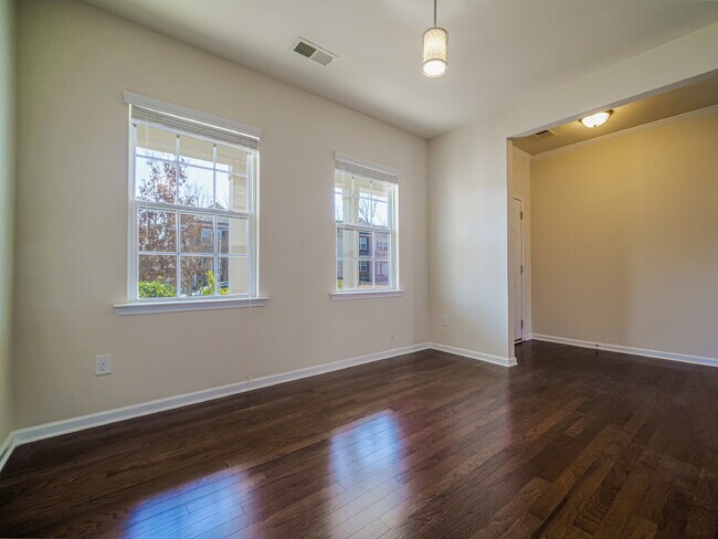 Building Photo - 1089 Wallace Lake Rd