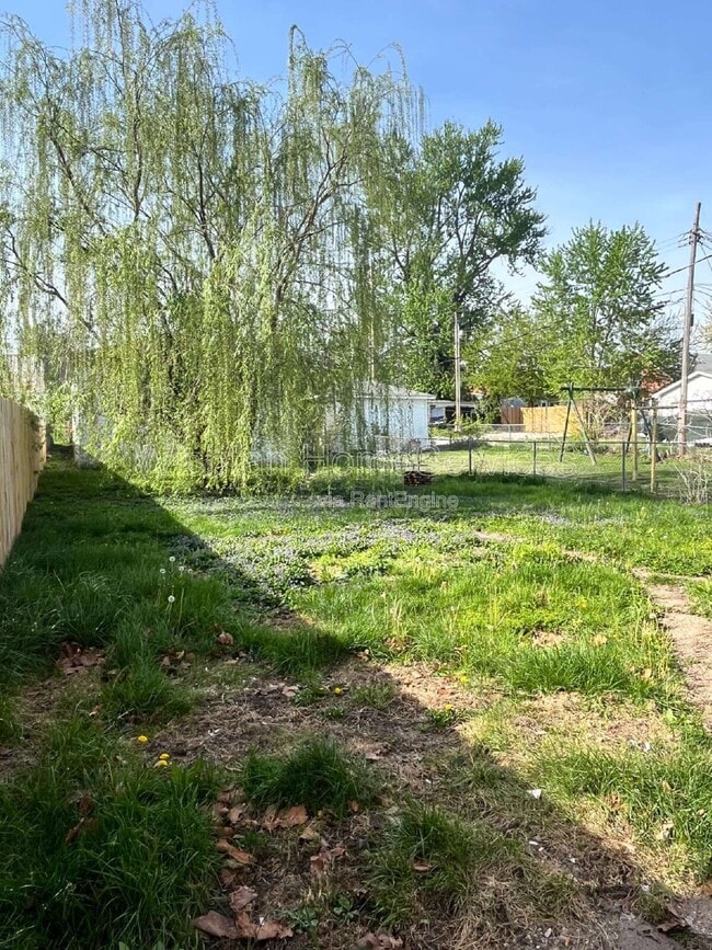 Building Photo - 1016 York St