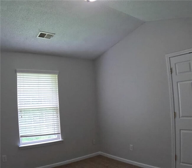 Building Photo - 255 Turnstone Rd