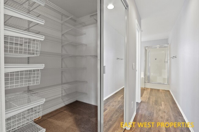 Building Photo - 2945 Schwendeman Ave