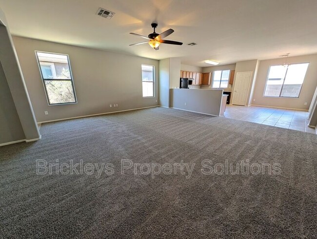 Building Photo - 10419 N 52nd Dr