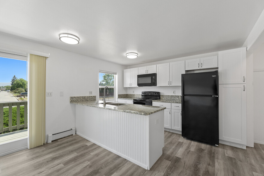 Building Photo - 3213 S Gillis Ct