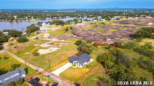 Building Photo - 1008 Naumann Dr