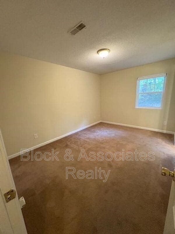 Building Photo - 1542 Thornsdale Dr