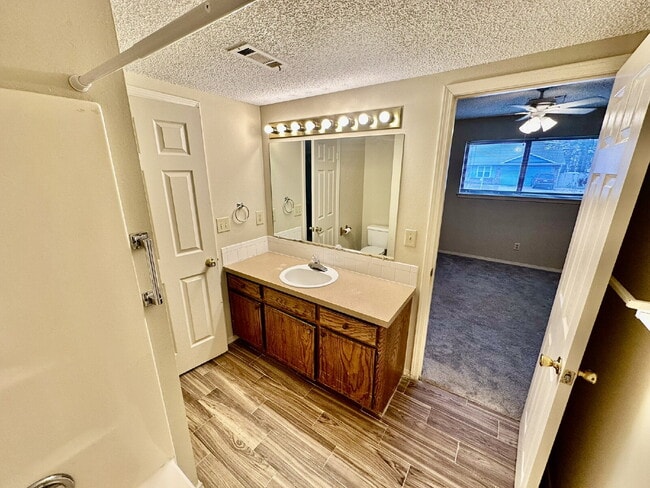 Building Photo - 3507 W Beechwood Dr