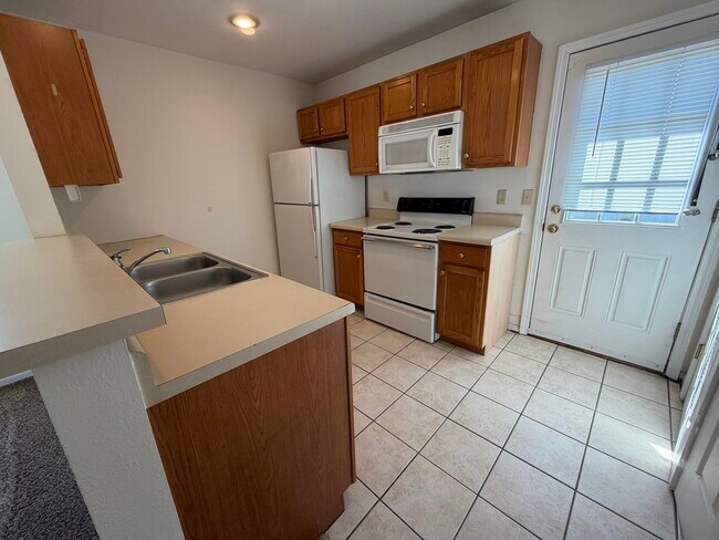 Building Photo - 1413 N Frideriki Dr