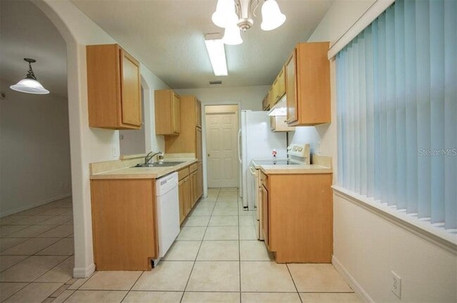 Building Photo - 718 Lyman St