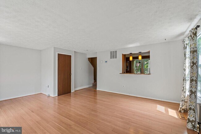 Building Photo - 9515 Quarry Bridge Ct