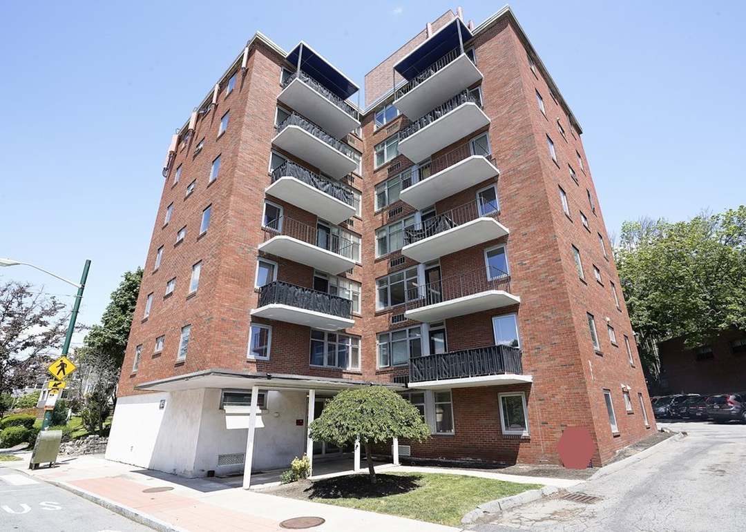 Building Photo - 125 Trapelo Rd