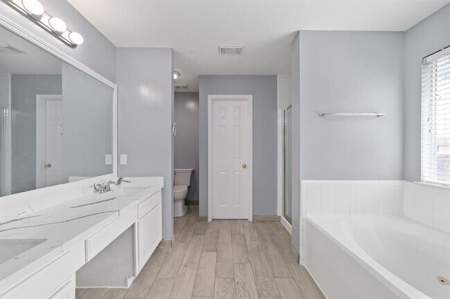 Building Photo - 5530 Imperial Grove Dr