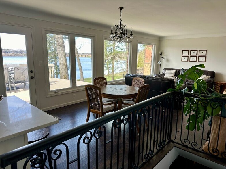 Building Photo - 1700 Hamilton Dr