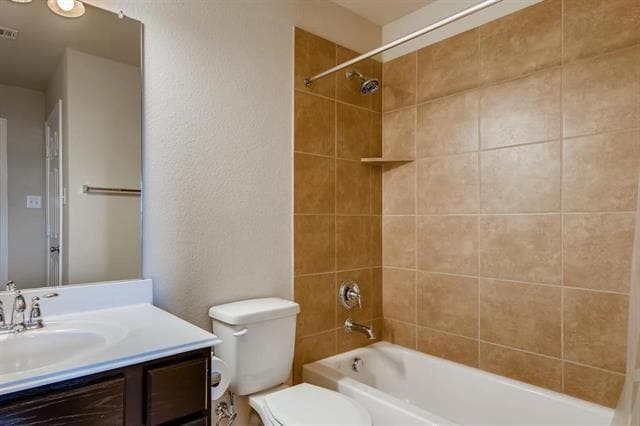Building Photo - 2642 Calmwood Dr
