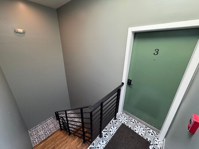 Building Photo - 2028 E Fletcher St