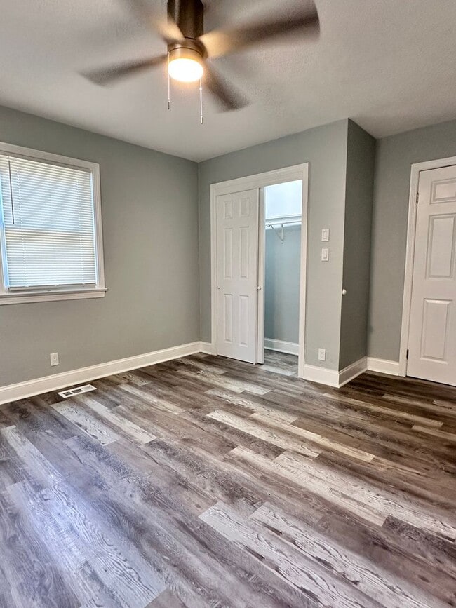 Building Photo - Coronado-Norfolk 3 Bedroom House