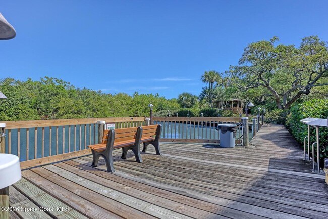 Building Photo - 300 Columbia Dr