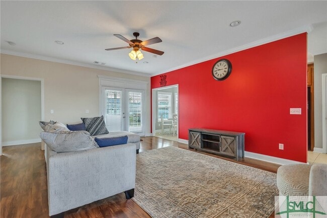 Building Photo - 720 English Oak Dr