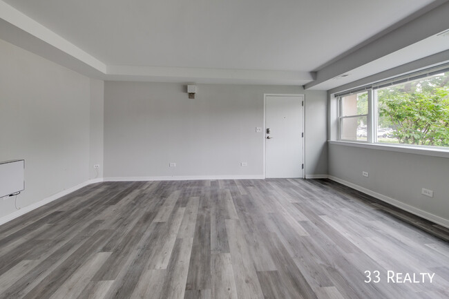 Building Photo - Charming 1-Bedroom Apartment in Arlington ...