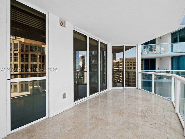 Building Photo - 333 Las Olas Way