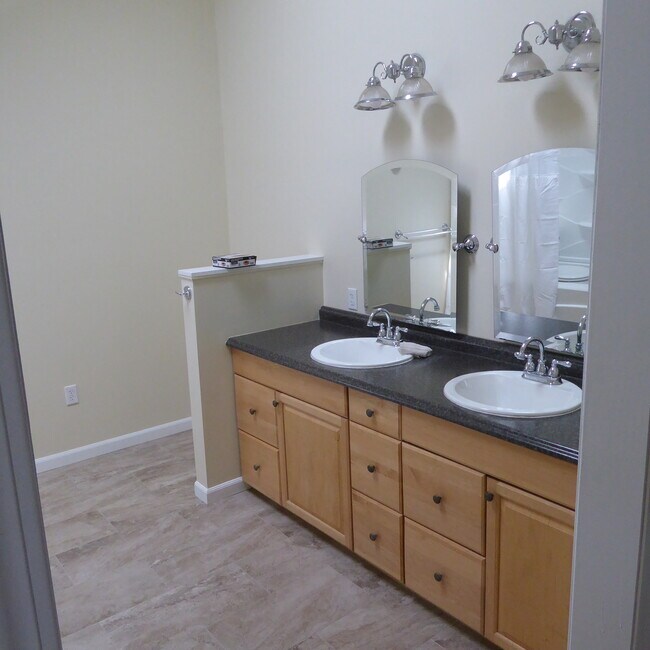 Building Photo - 44 Broadway