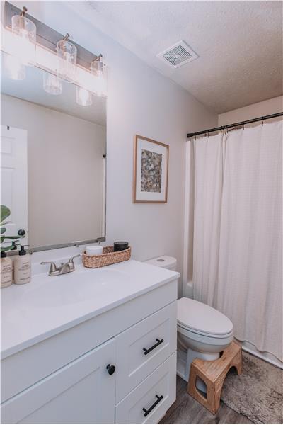 Building Photo - 1930 Independence Rd