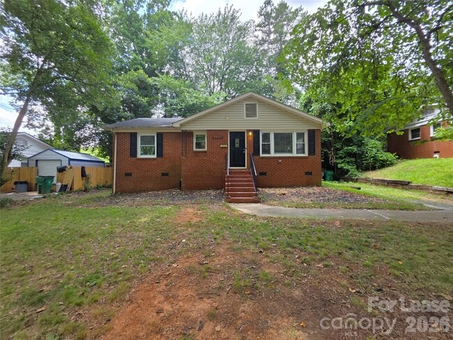 Building Photo - 4426 Holbrook Dr