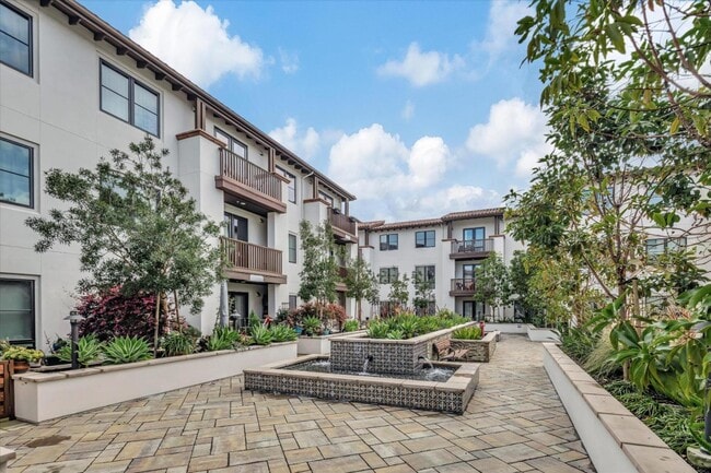 Primary Photo - 657 Walnut St