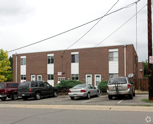 South Huron Street Townhomes 5494 S Huron St Littleton CO 80120