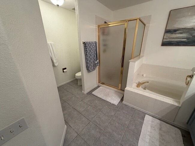 Building Photo - 9804 Grove St