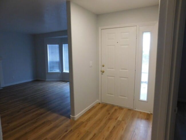 Building Photo - 5351 Landon St SE