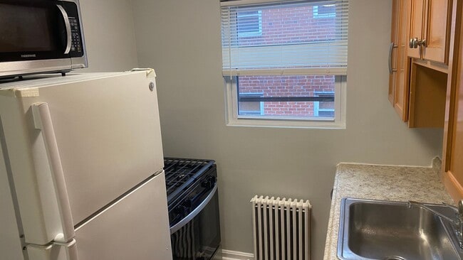 Building Photo - 8320 Roanoke Ave