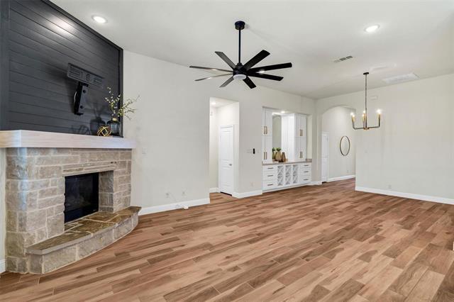 Building Photo - 1928 Crested Ridge Rd