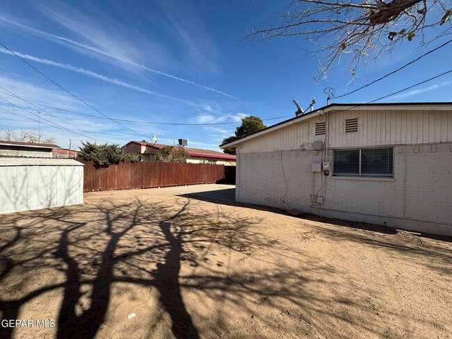 Building Photo - 8079 Disney Dr