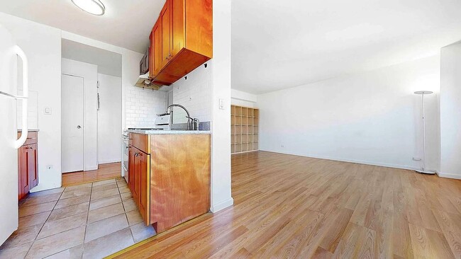 Building Photo - 115 Ashland Pl