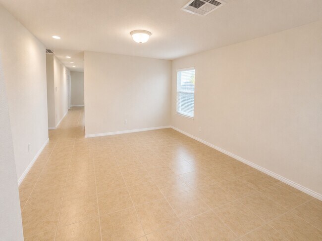 Building Photo - 1518 Perennial Ln