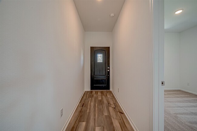 Building Photo - 7134 Glennwick Grv Ln