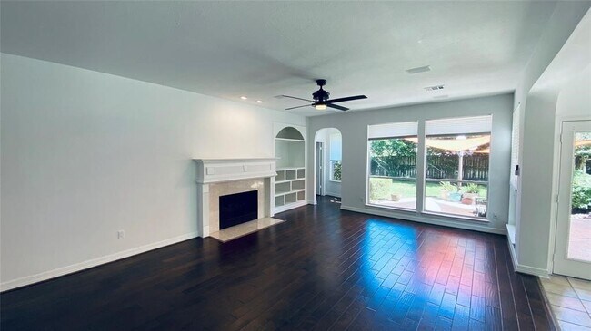 Building Photo - 5510 Cherry Creek Bend Ct