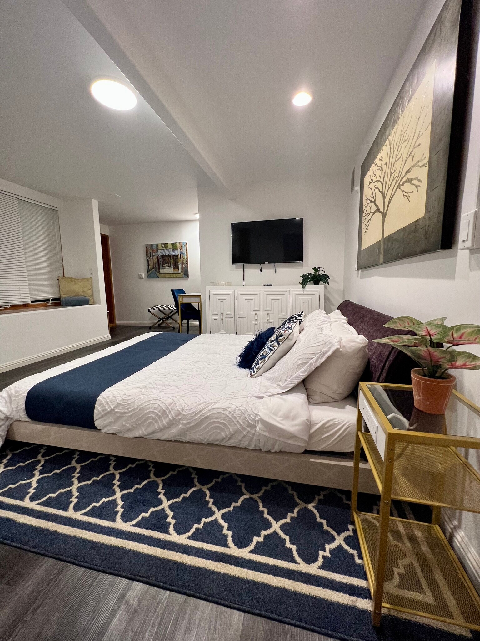 Building Photo - 12 Coach Rd