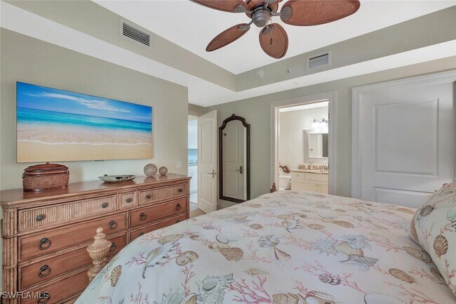 Building Photo - 325 3rd St S