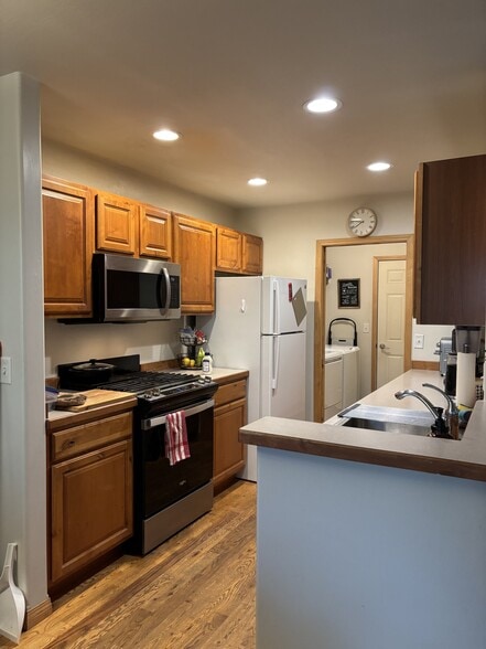 Building Photo - 2938 Warbler Way