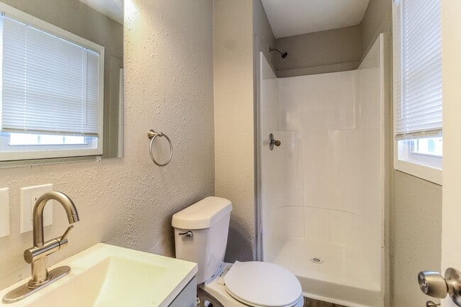 Building Photo - 702#B West Church Street, 31030; #2116170 - 2116170