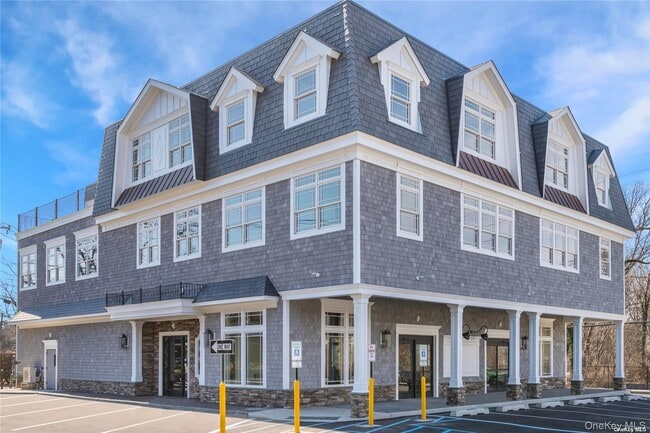 Primary Photo - 110 New York Ave