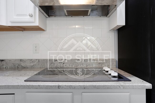 Building Photo - 127 Tara Blvd