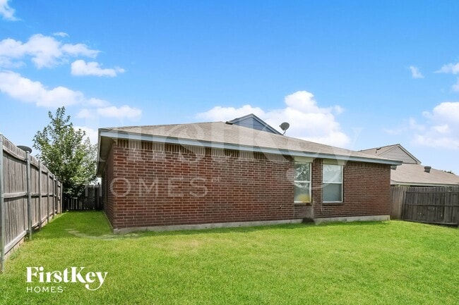 Building Photo - 10240 Dawson Trail
