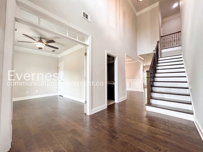 Building Photo - 1643 Fairview Dr