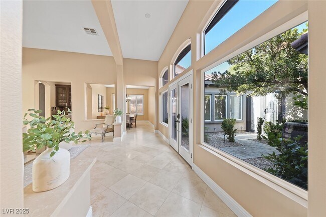 Building Photo - 1311 Panini Dr