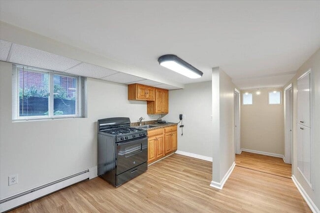 Building Photo - 205 Hudson St